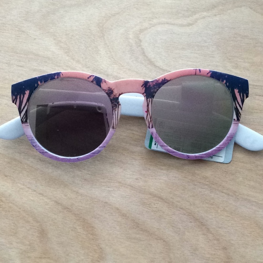 Brand New Women’s Sunglasses With Tags